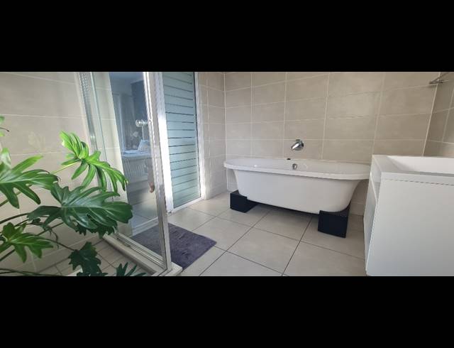 1 BEDROOM APARTMENT FOR SALE IN MODDERFONTEIN